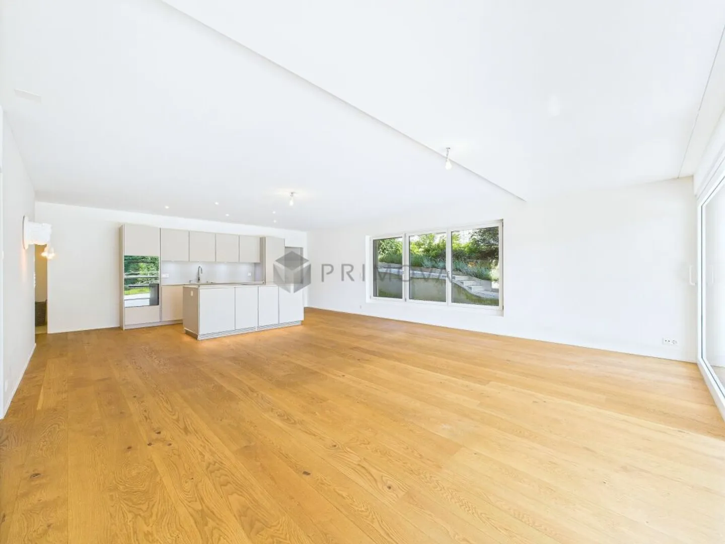 Emplacement discret. Qualité claire. Pour les personnes qui vivent consciemment. - Photo 7 sur 13