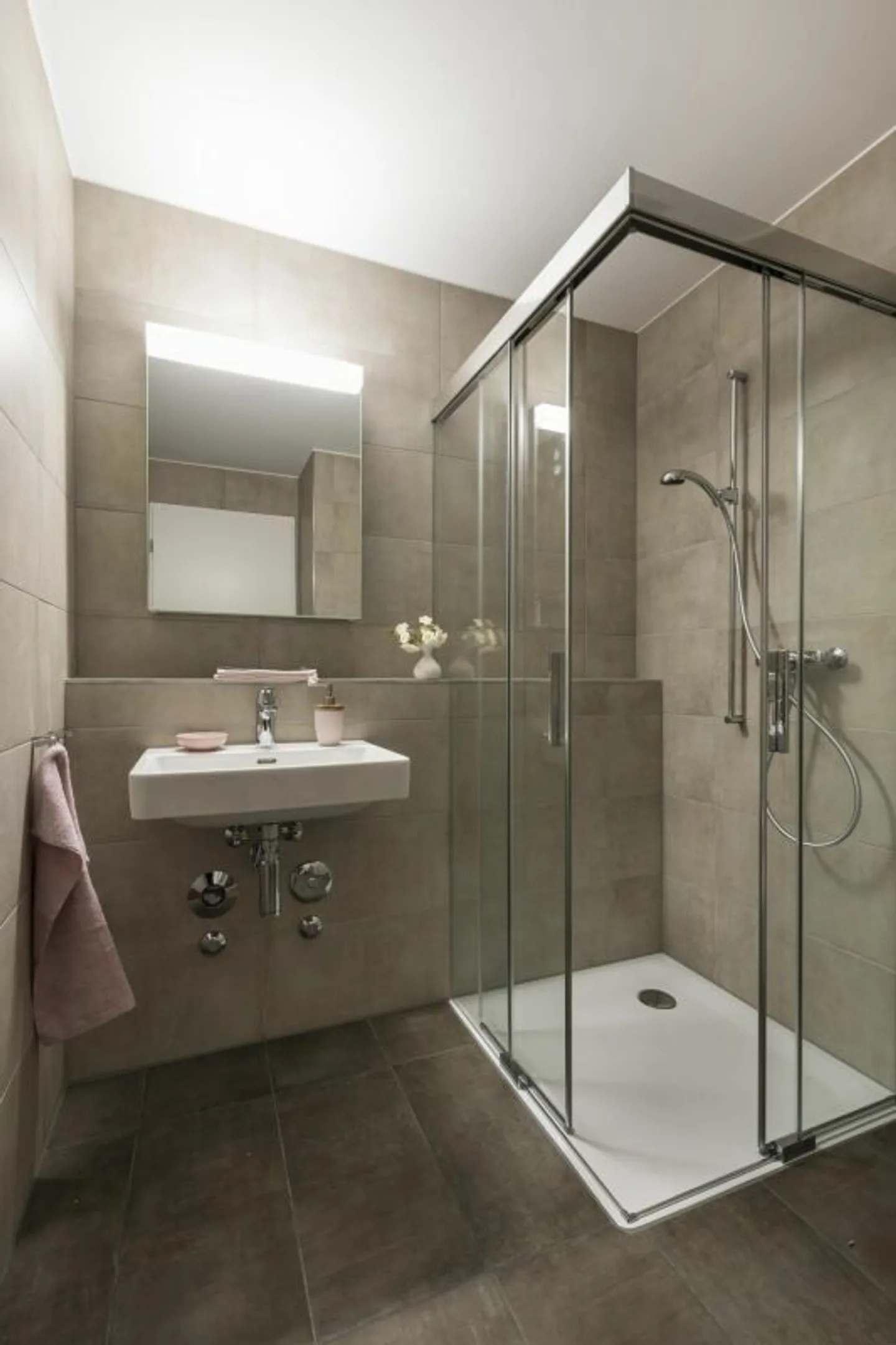 Appartement moderne et élégant dans un immeuble bien entretenu ! - Photo 6 sur 9