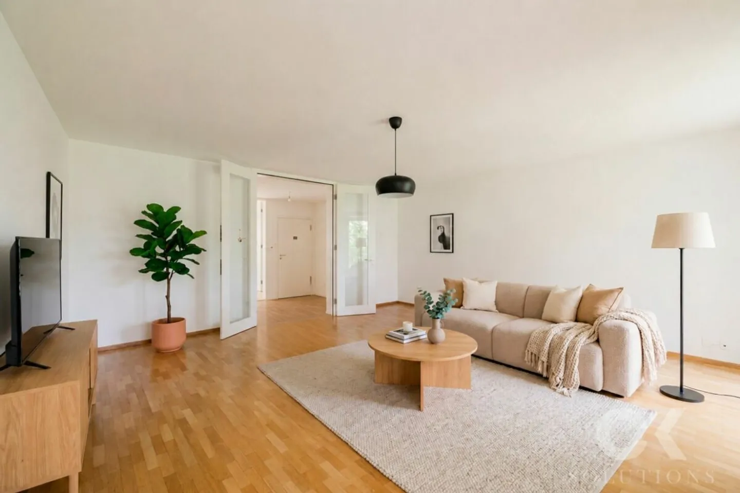 Spacious 5-Room Garden Apartment in Oberwil - Living with Style, Space and Nature - Photo 4 of 13