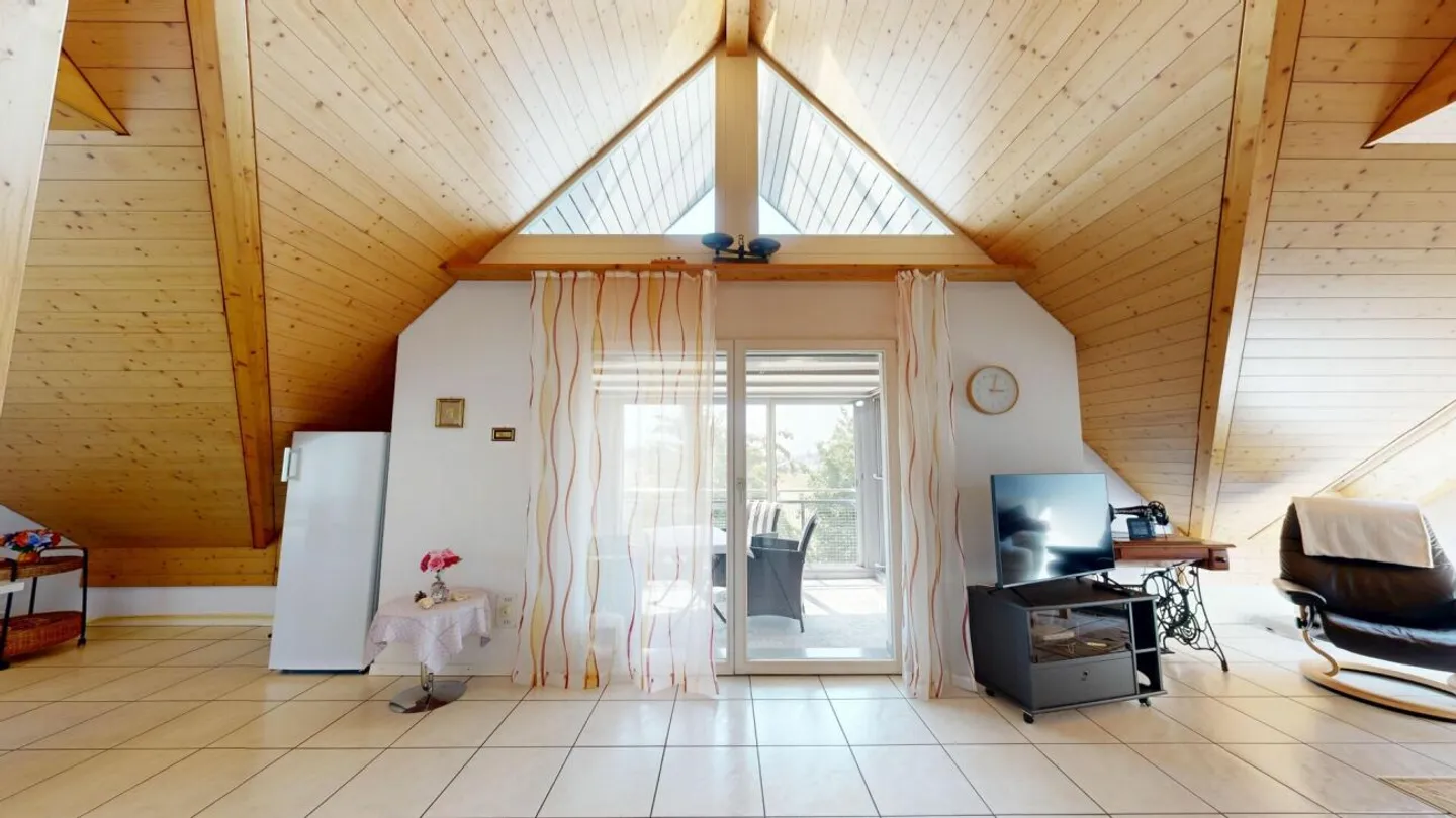 3,5 pièces, beaucoup de lumière et une galerie à tomber amoureux - Photo 6 sur 13