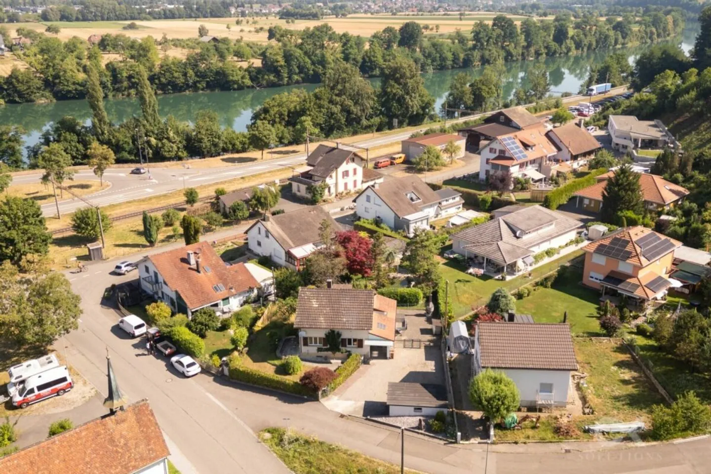 Maison charmante avec grand jardin et beaucoup de potentiel - Photo 1 sur 13
