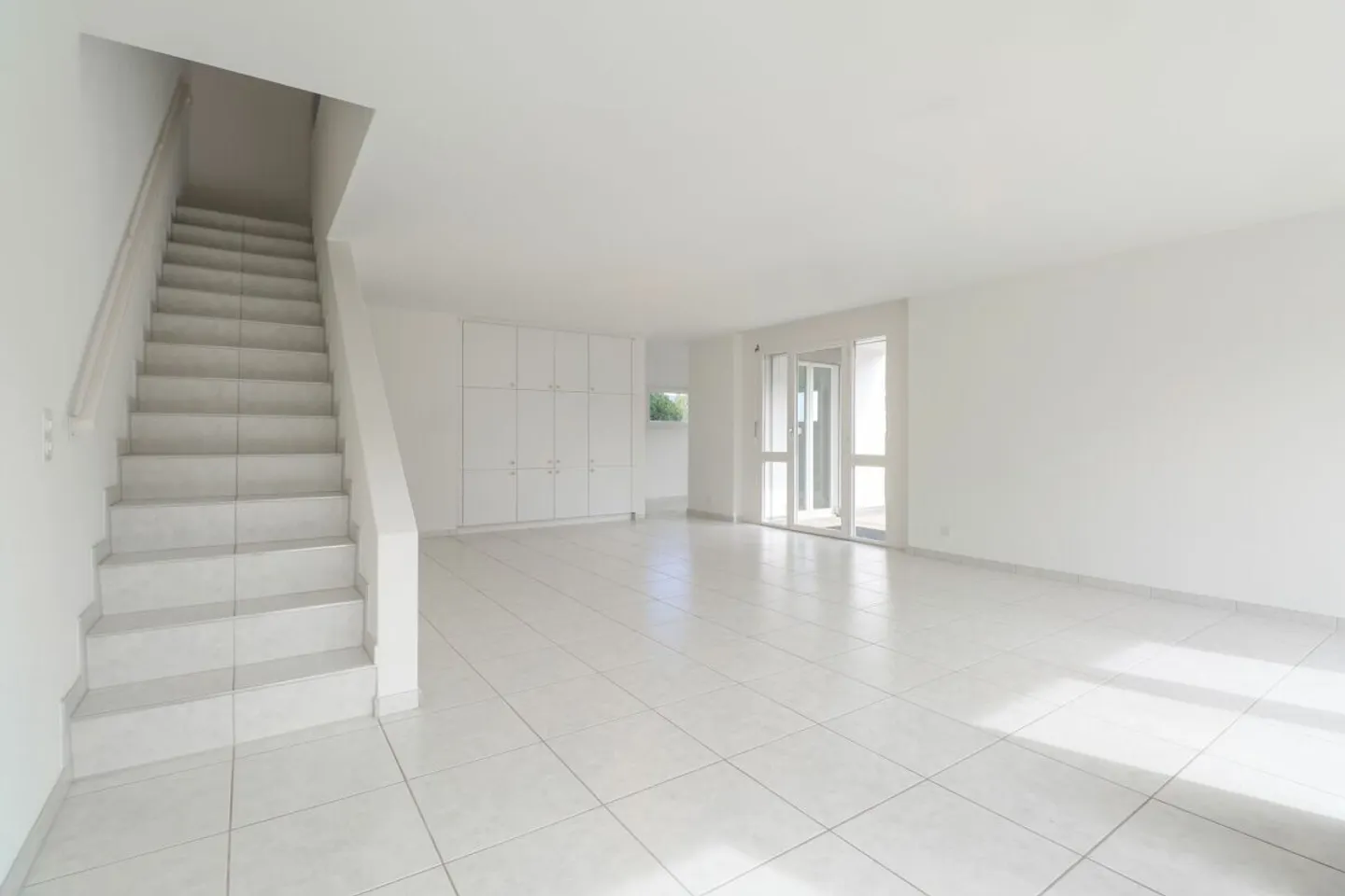 Grosszügige Parterre-Wohnung in Tägerig zu vermieten - Photo 4 of 11