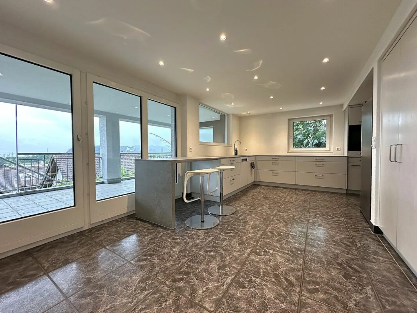 Exklusive Familienhaus mit Aussicht - Foto 4 von 13