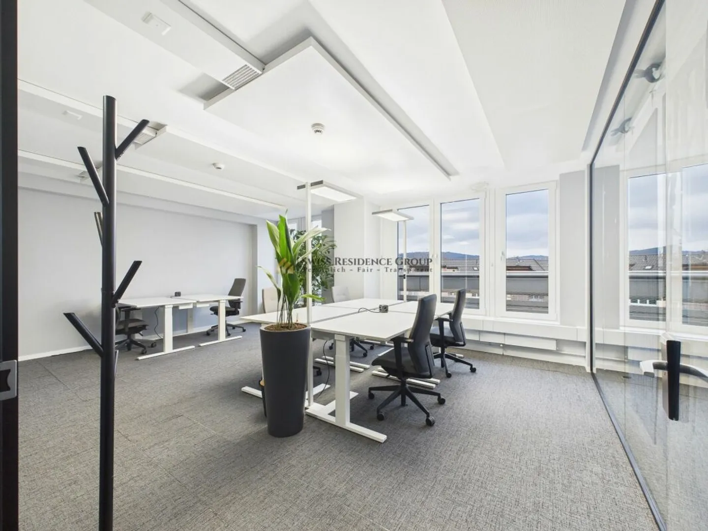 Top equipped office spaces in a central location with a well-thought-out coworking concept - Photo 5 of 13