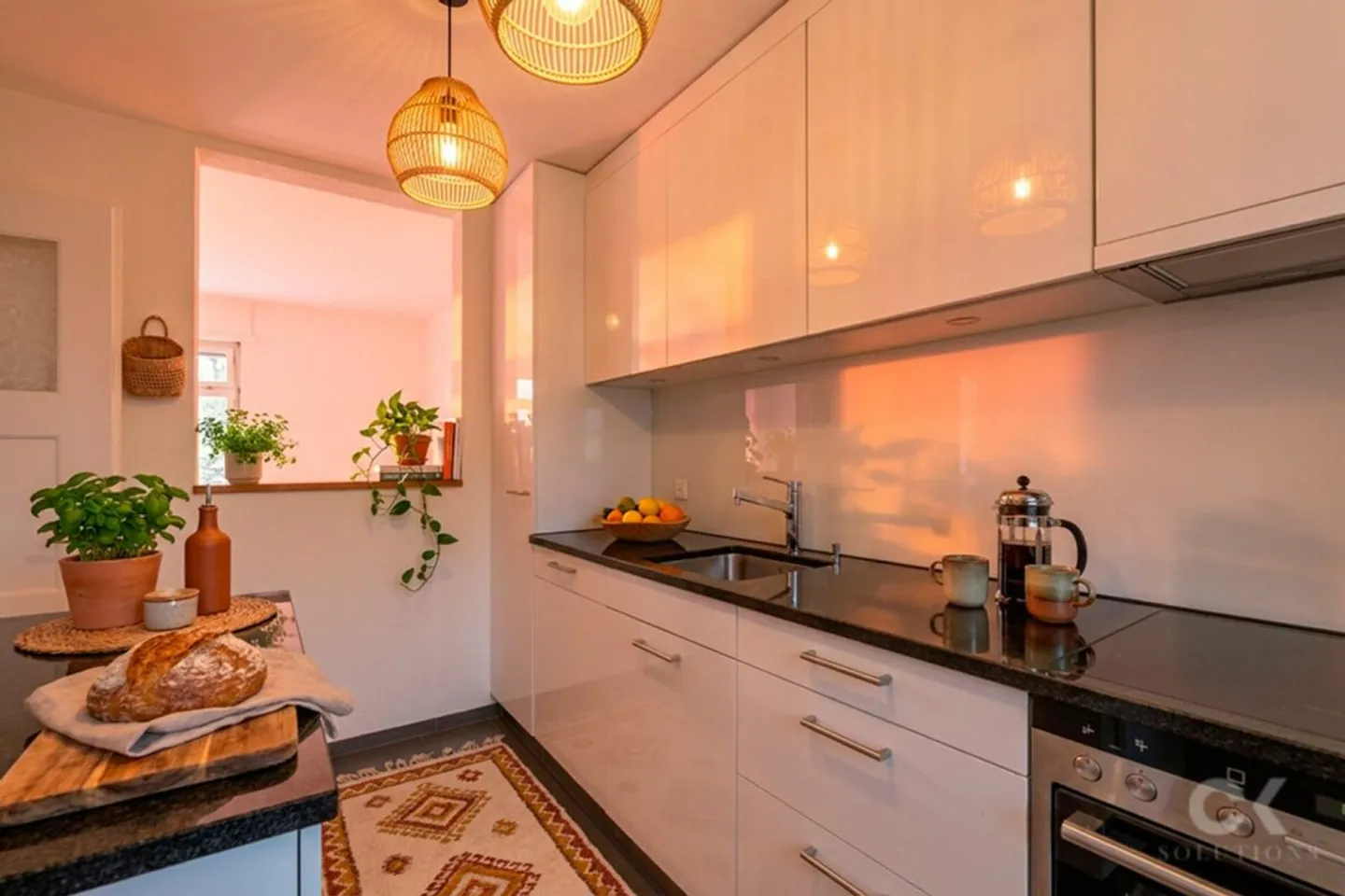 3-Room Gem with Investment Potential - Photo 5 of 12