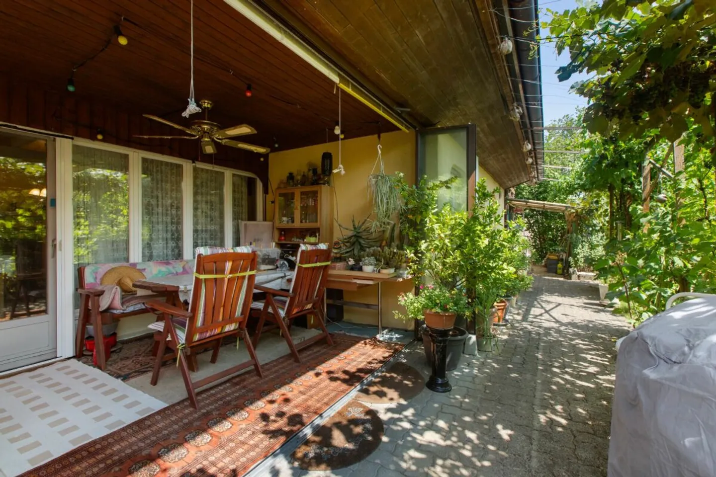 Idyllic property with plenty of land & privacy - Photo 9 of 13