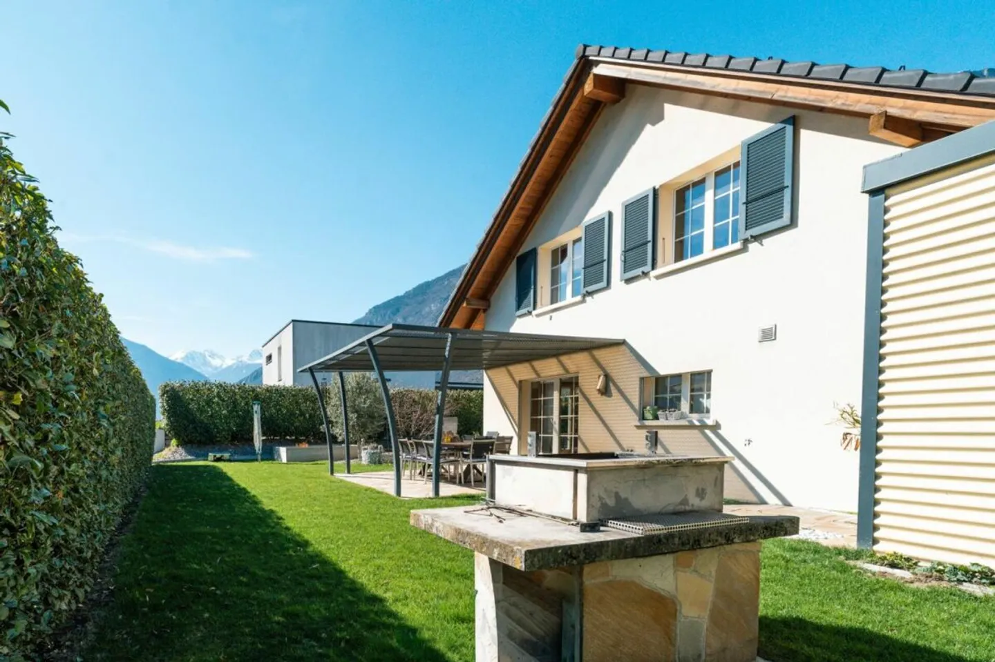 Villa spacieuse à vendre à Fully - Photo 1 sur 13