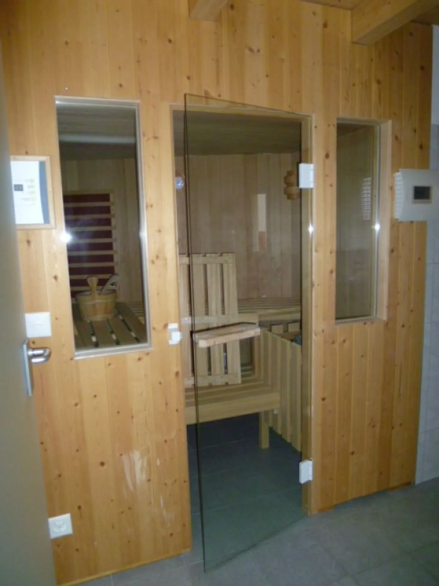 Lussuoso appartamento di 4½ locali con sauna e vista lago - Foto 12 di 12