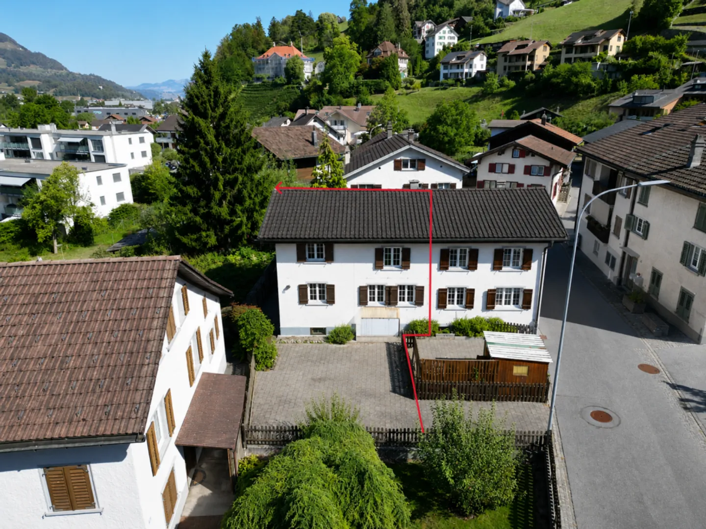 Doppeleinfamilienhaus an familienfreundlicher, sonniger und zentraler Lage in Mollis GL - Foto 1 di 13