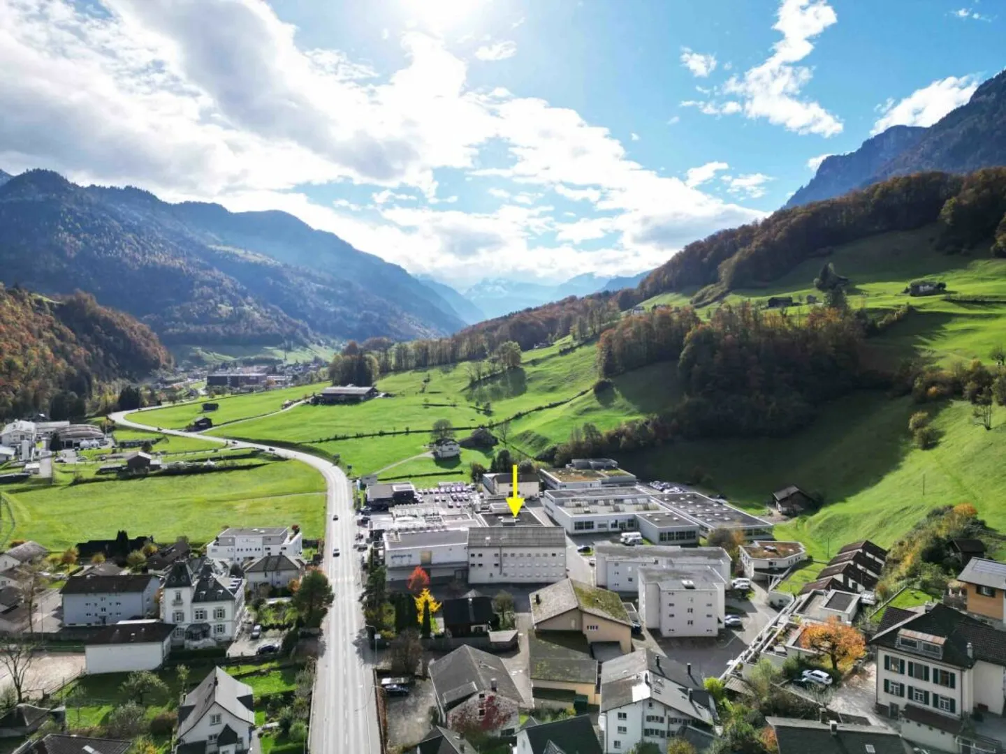 Bâtiment industriel et commercial Ouest à Mitlödi GL - Photo 4 sur 13