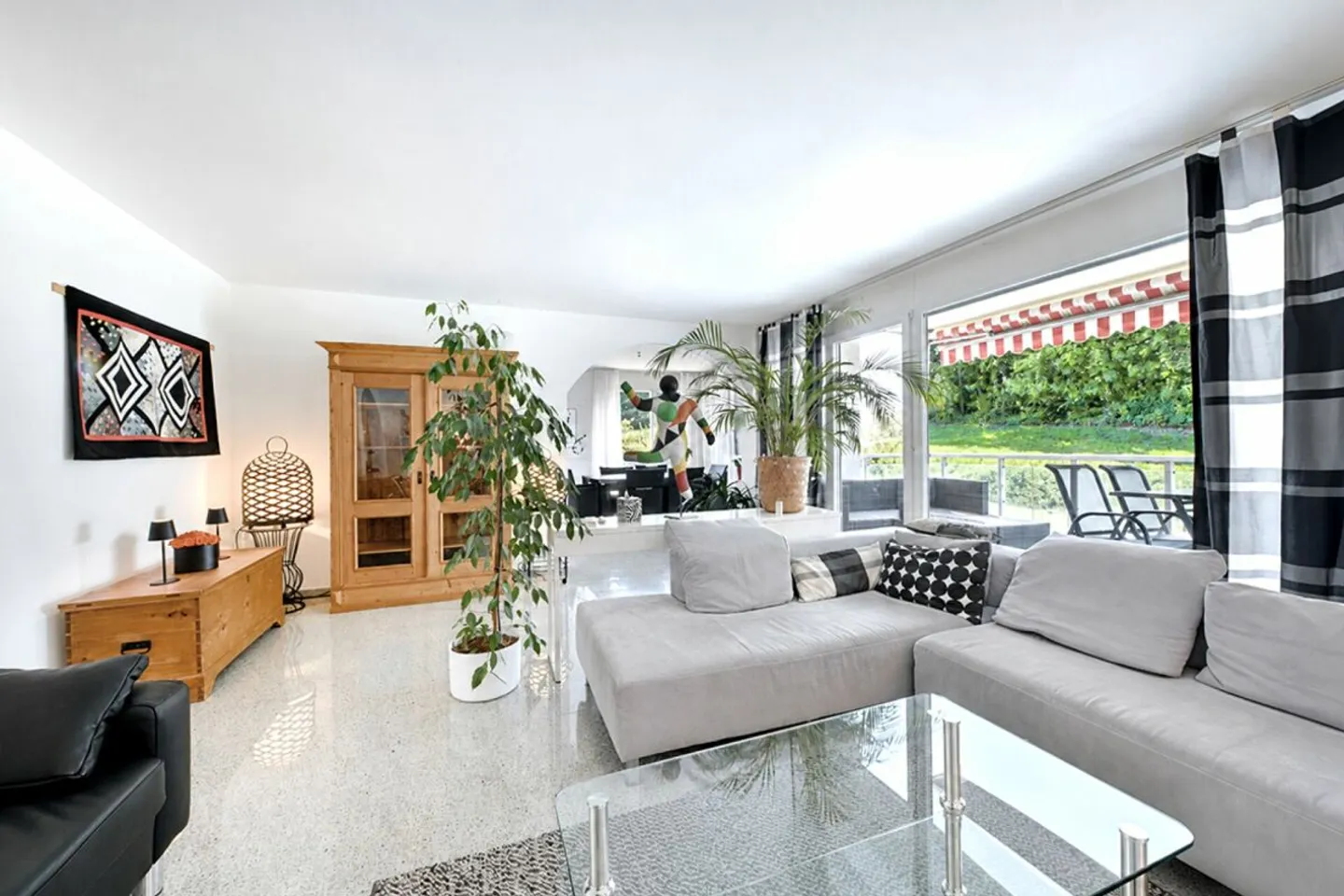 Appartamento in condominio di 5,5 locali in una zona residenziale tranquilla con vista sul verde - Foto 1 di 13