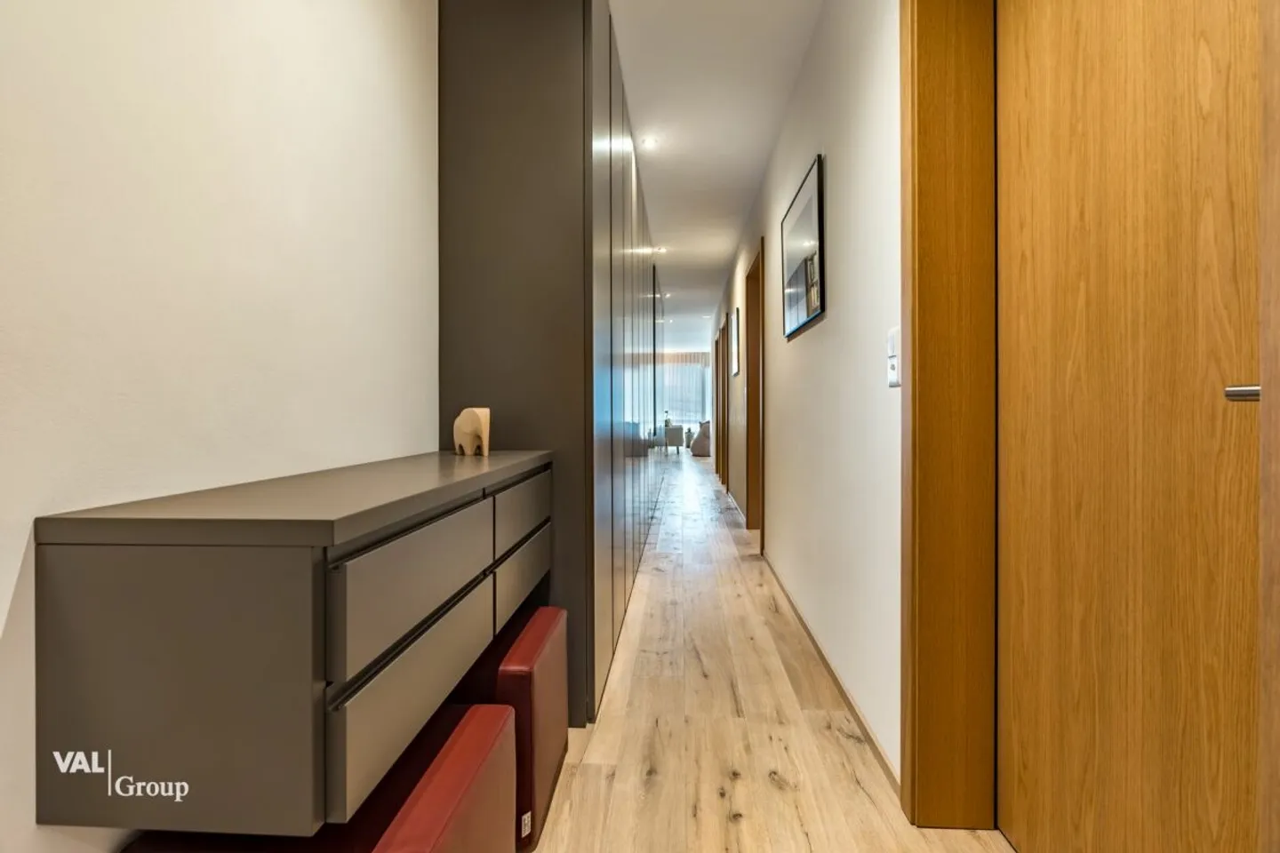 Vivere esclusivo con vista libera sul Cervino e architettura moderna - Foto 9 di 13