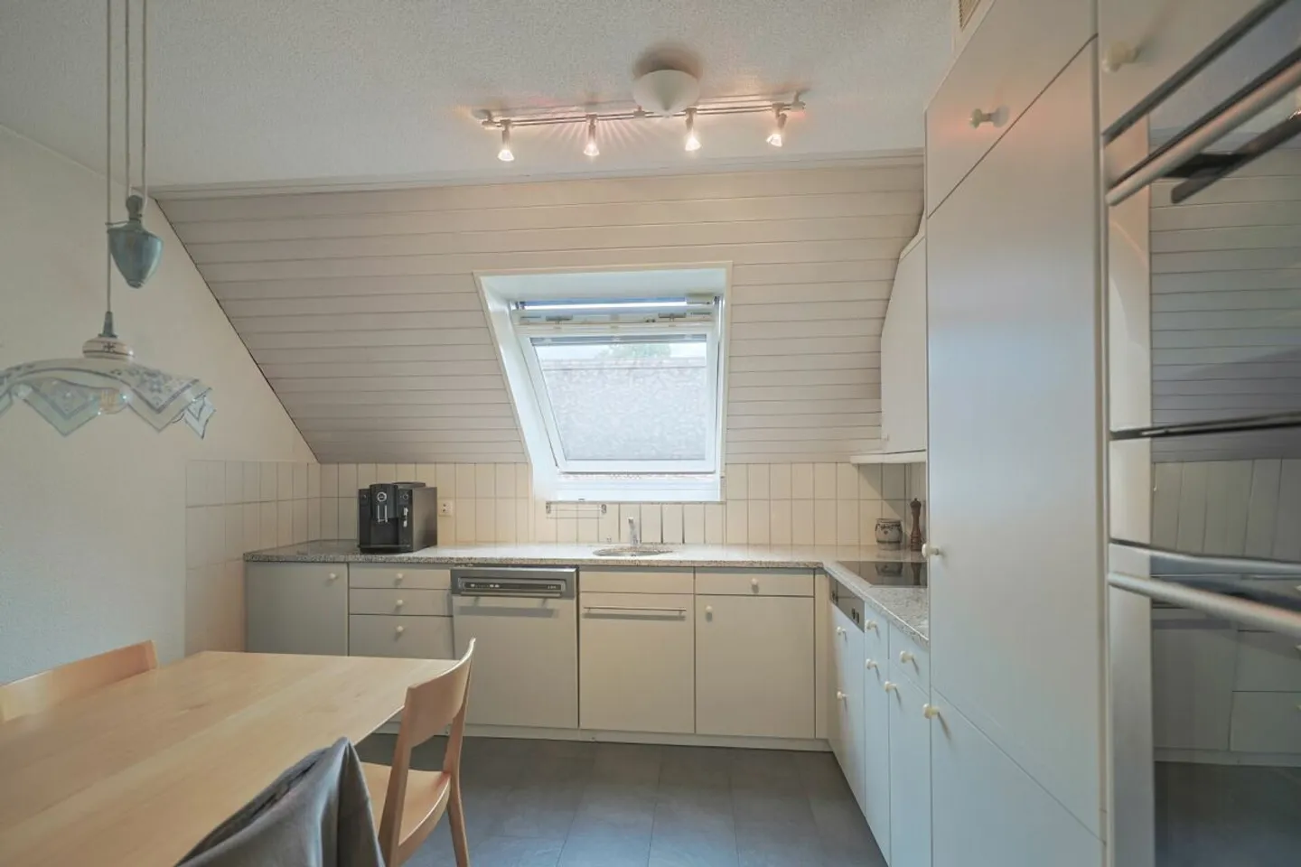 Charmante Wohnung in Niederscherli - Foto 2 von 13