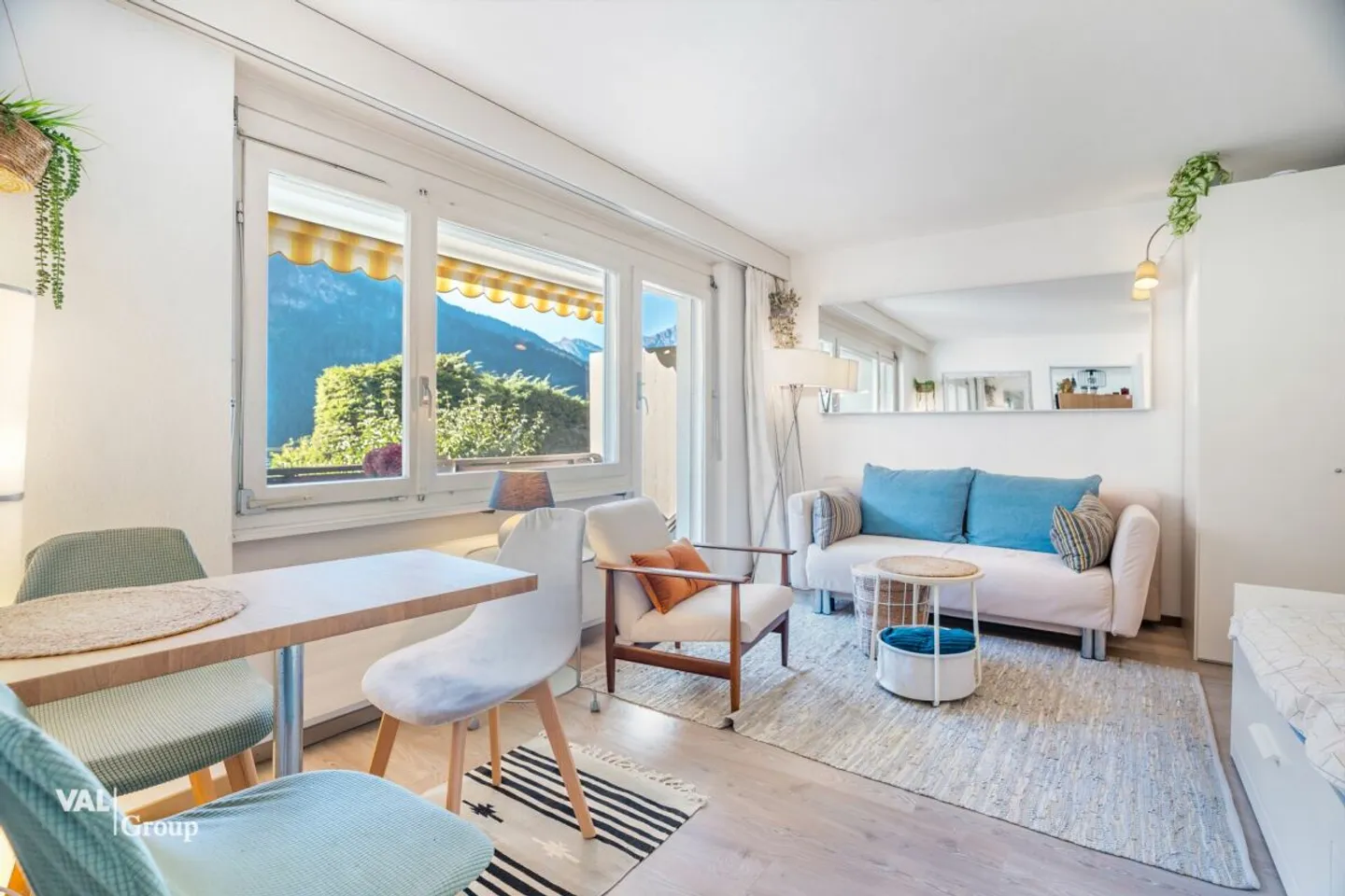 Möbliertes Studio mit Balkon und unverbaubarer Aussicht - Photo 5 sur 13