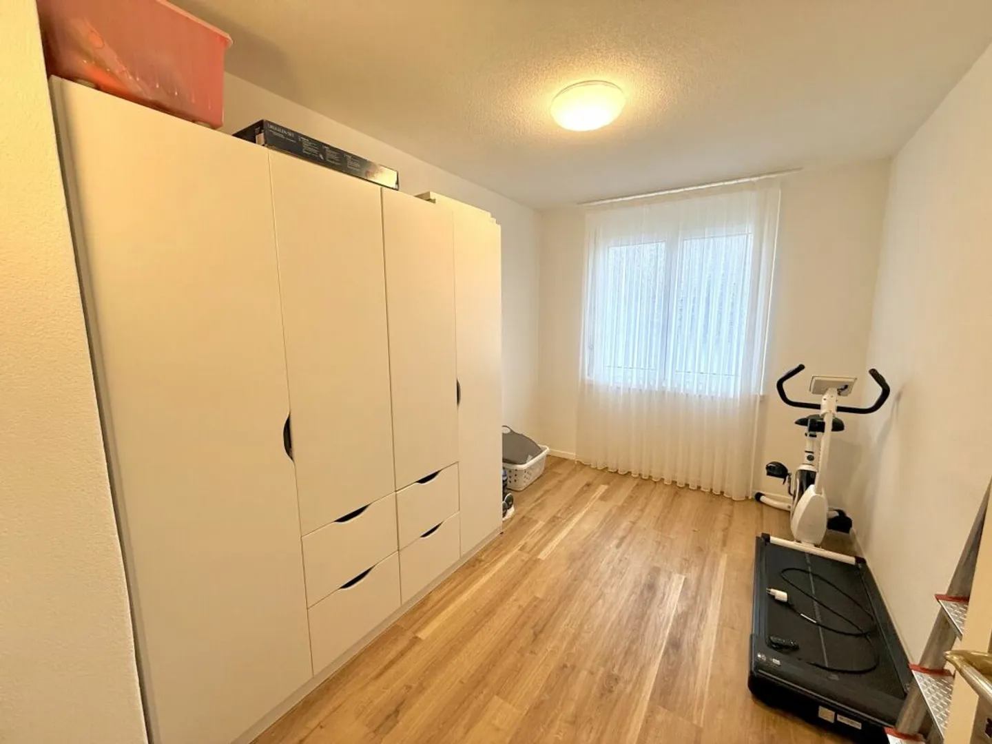 Komfortables Wohnen 4.5 Zimmer mit viel Platz und Ruhe - Photo 8 sur 12