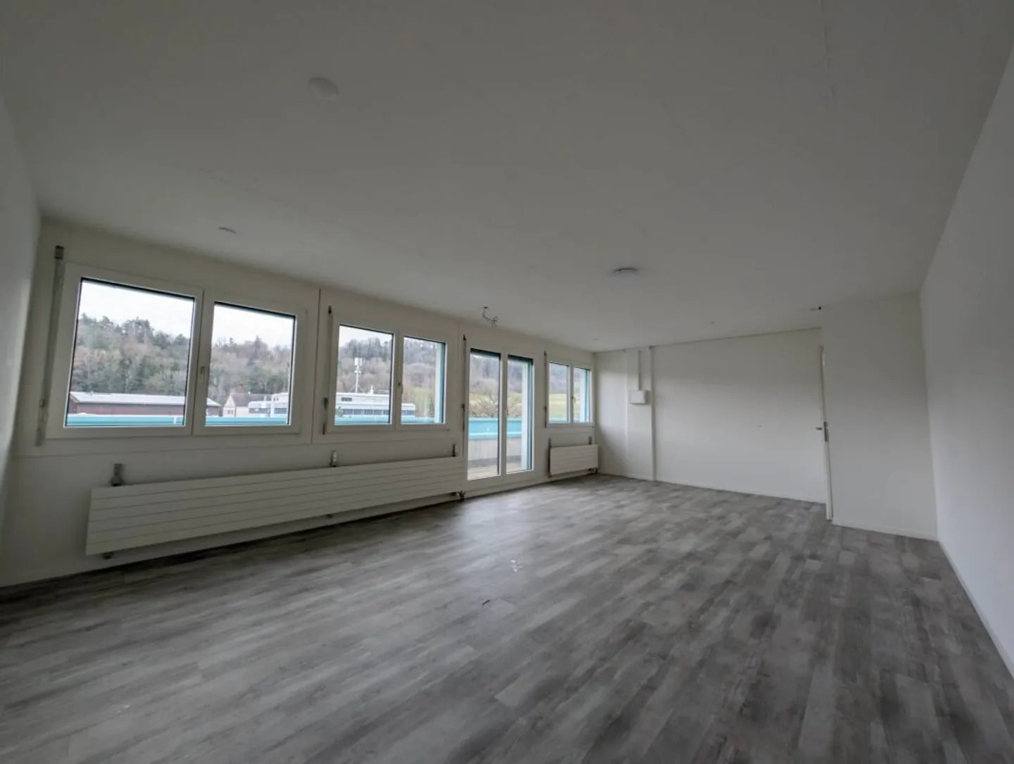 Attico luminoso con vista - Ufficio - Foto 1 di 6