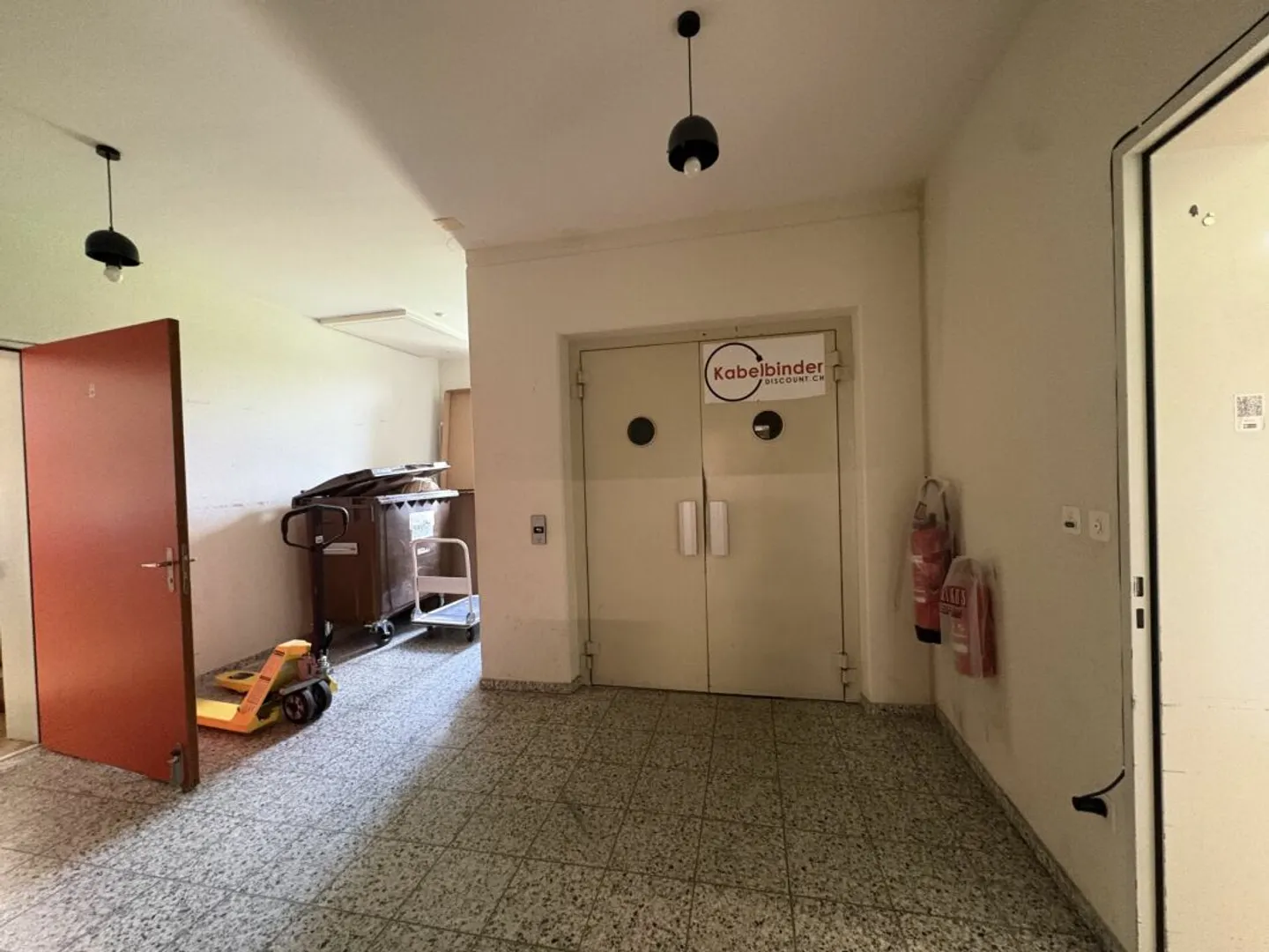 Spacious Commercial Space - Photo 2 of 10