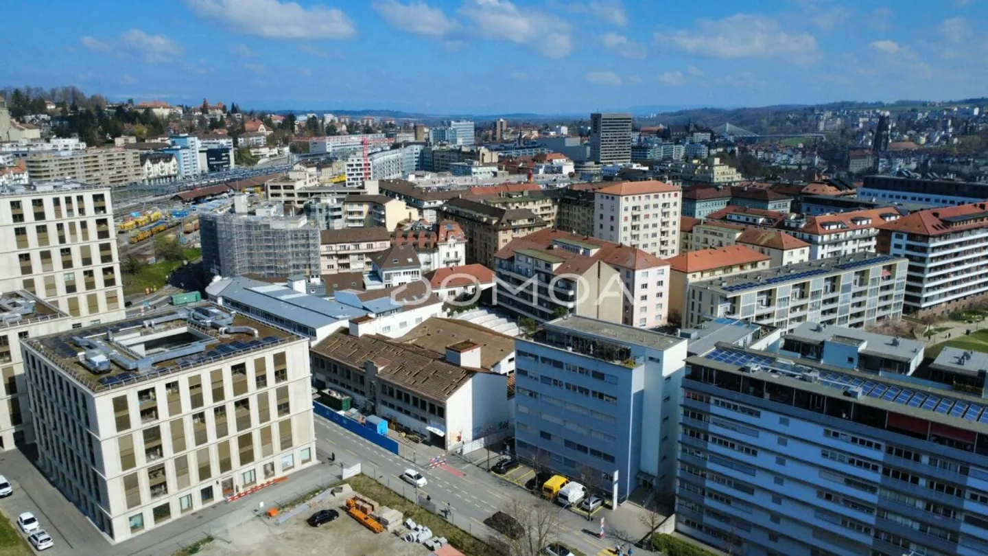 Große Wohnung im Herzen von Fribourg - Hohe Potenzial und Rendite - Foto 1 von 9