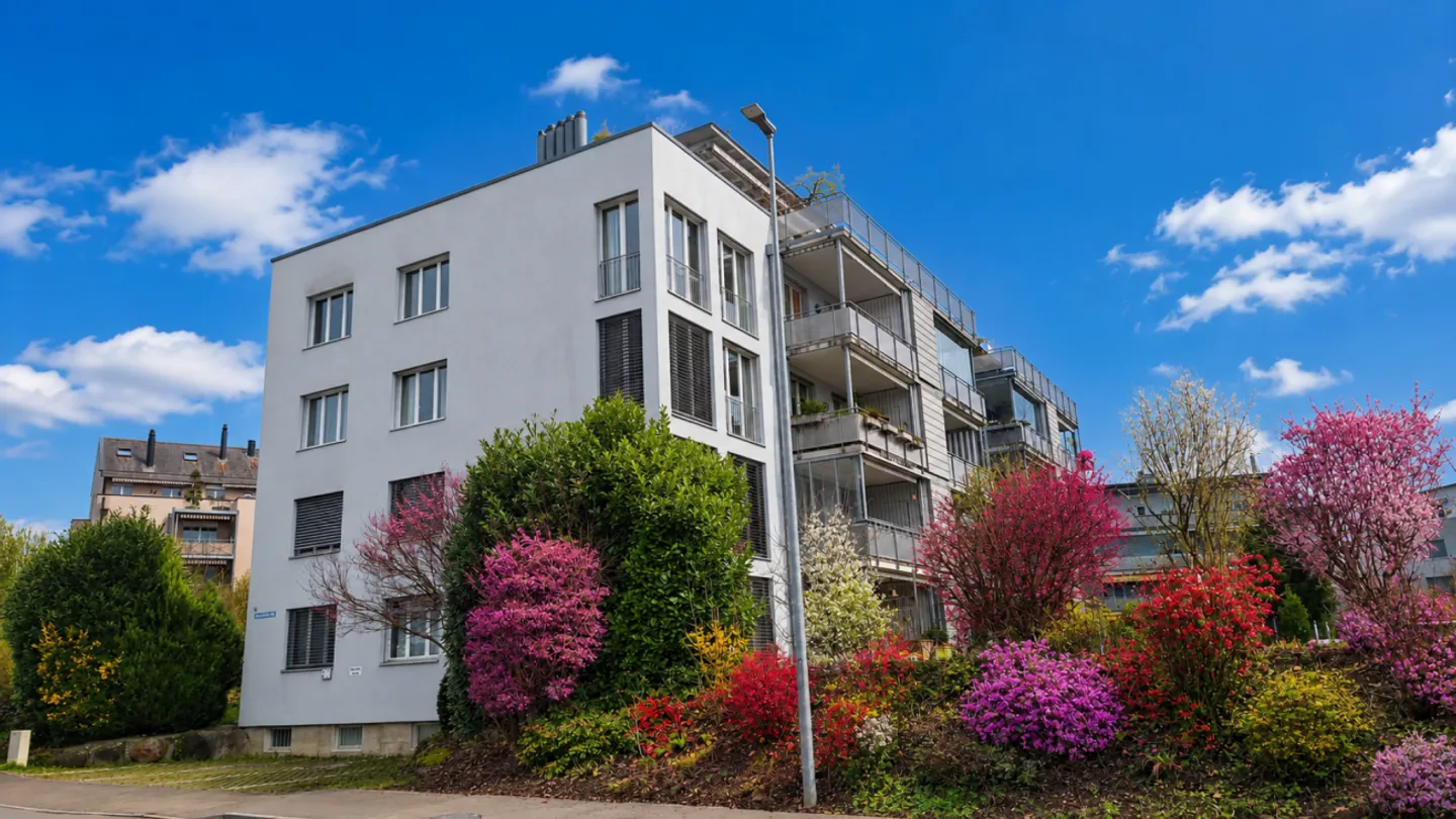 New 5.5 Room Condominium Near Lake & Old Town in Murten - Photo 1 of 13