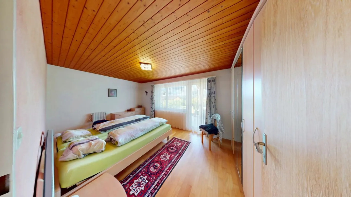 Charming 5.5 Room Single-Family House with Alpine View and Dream Garden - Photo 8 of 13