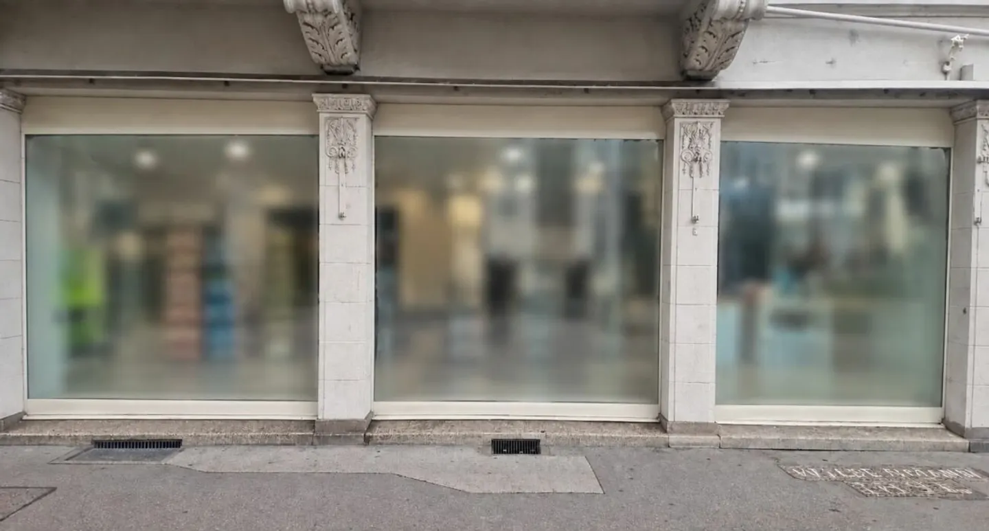 Successeur recherché pour un espace commercial attrayant dans la vieille ville d'Aarau - Photo 1 sur 5
