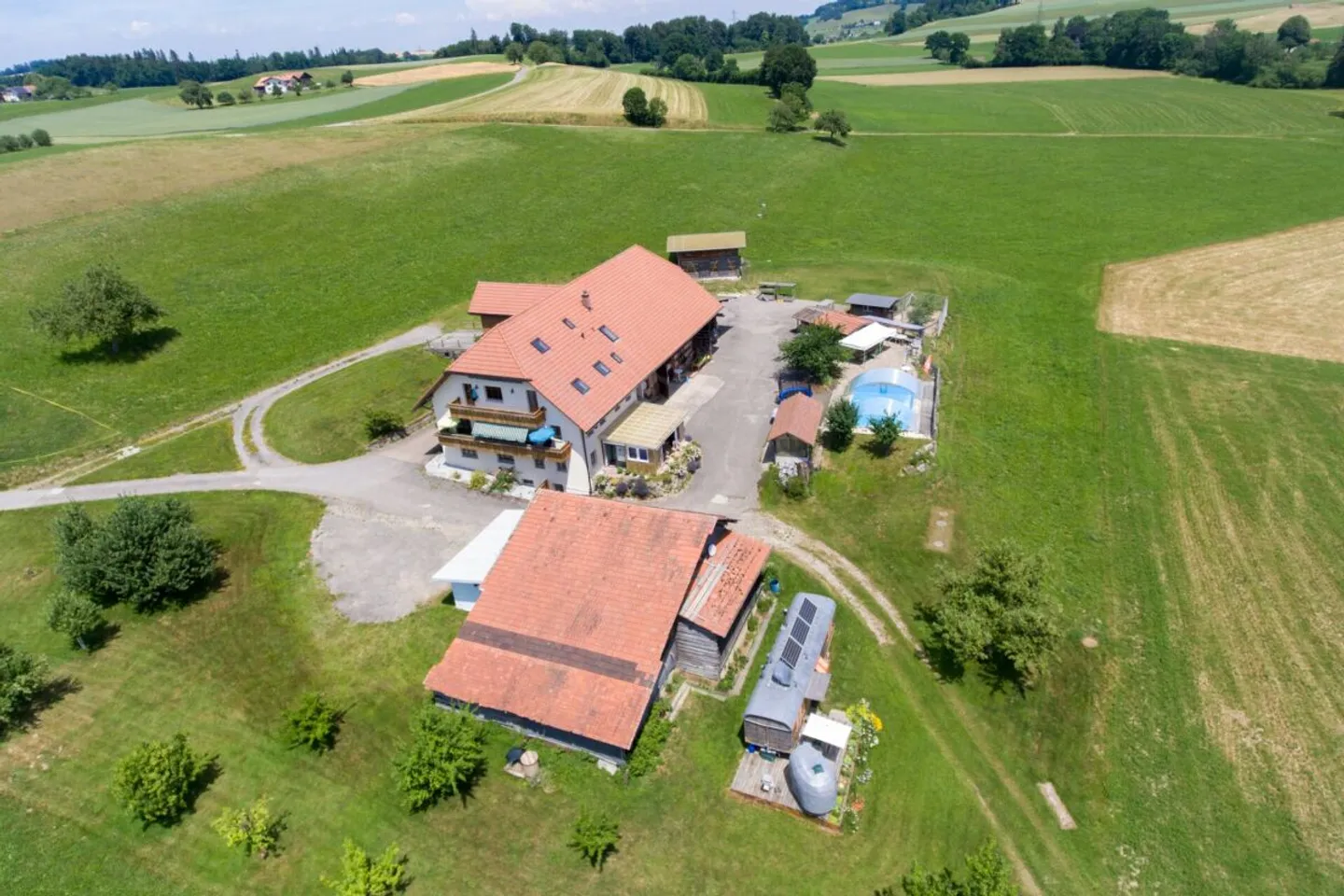 Mehr als ein Bauernhaus - drei Wohnungen und unzählige Möglichkeiten - Foto 2 von 13