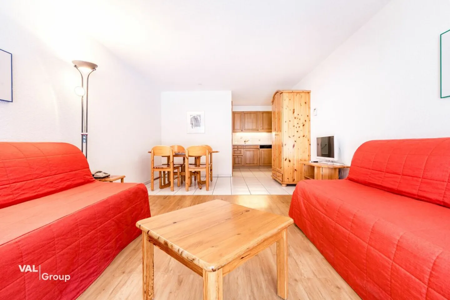 Fascino alpino con terrazza soleggiata e vista libera - Foto 2 di 13