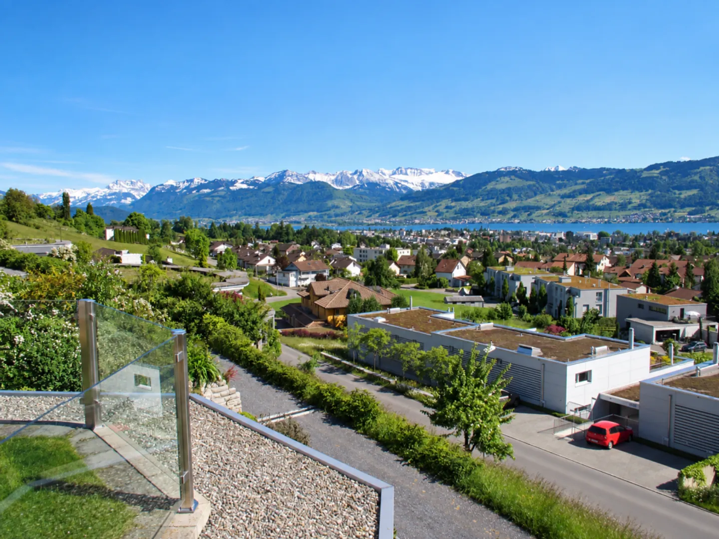 LA VUE - Maison individuelle dans un emplacement exclusif avec vue imprenable sur le lac et les montagnes - Photo 9 sur 9