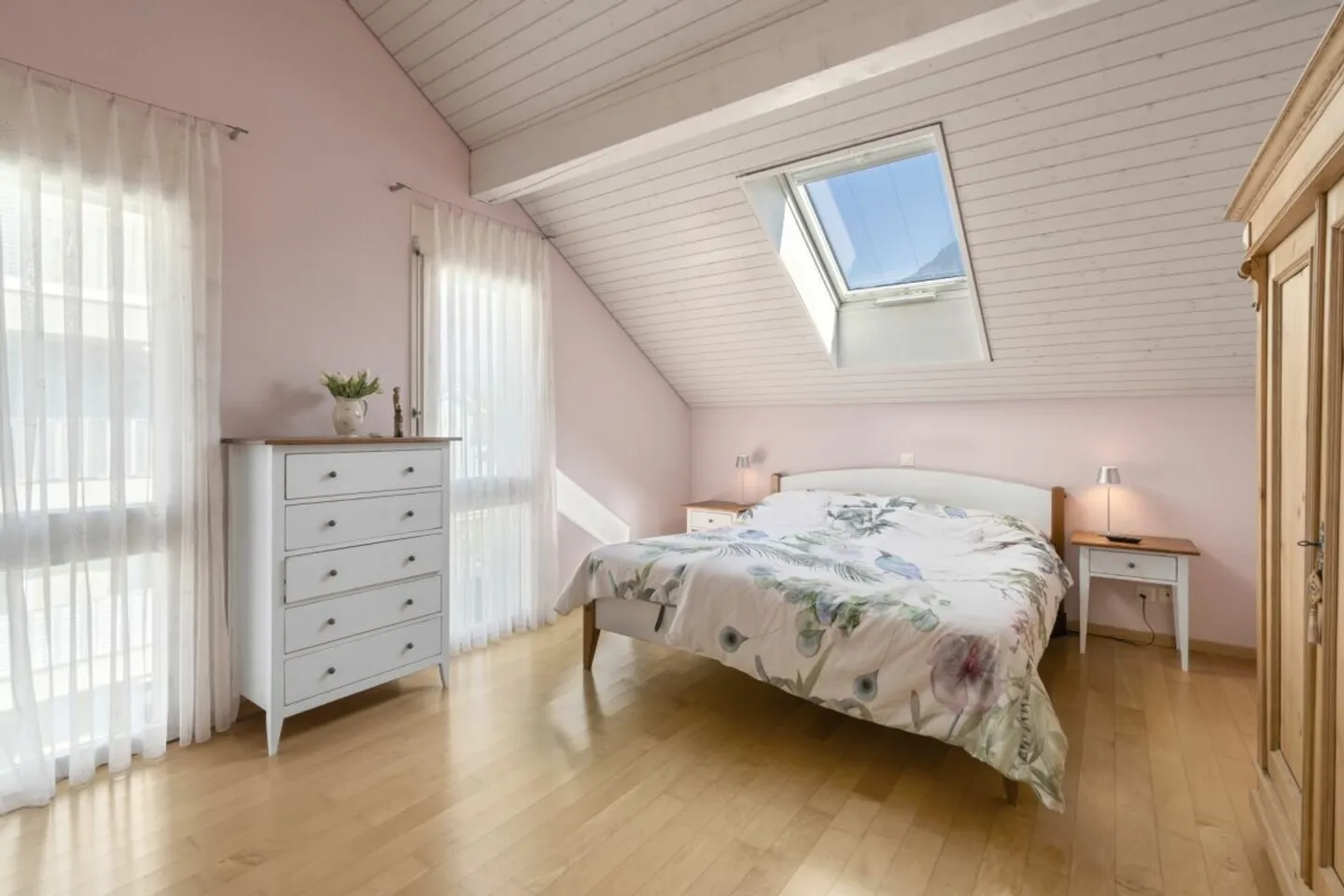 Central Living Dream with Plenty of Space - Photo 7 of 12