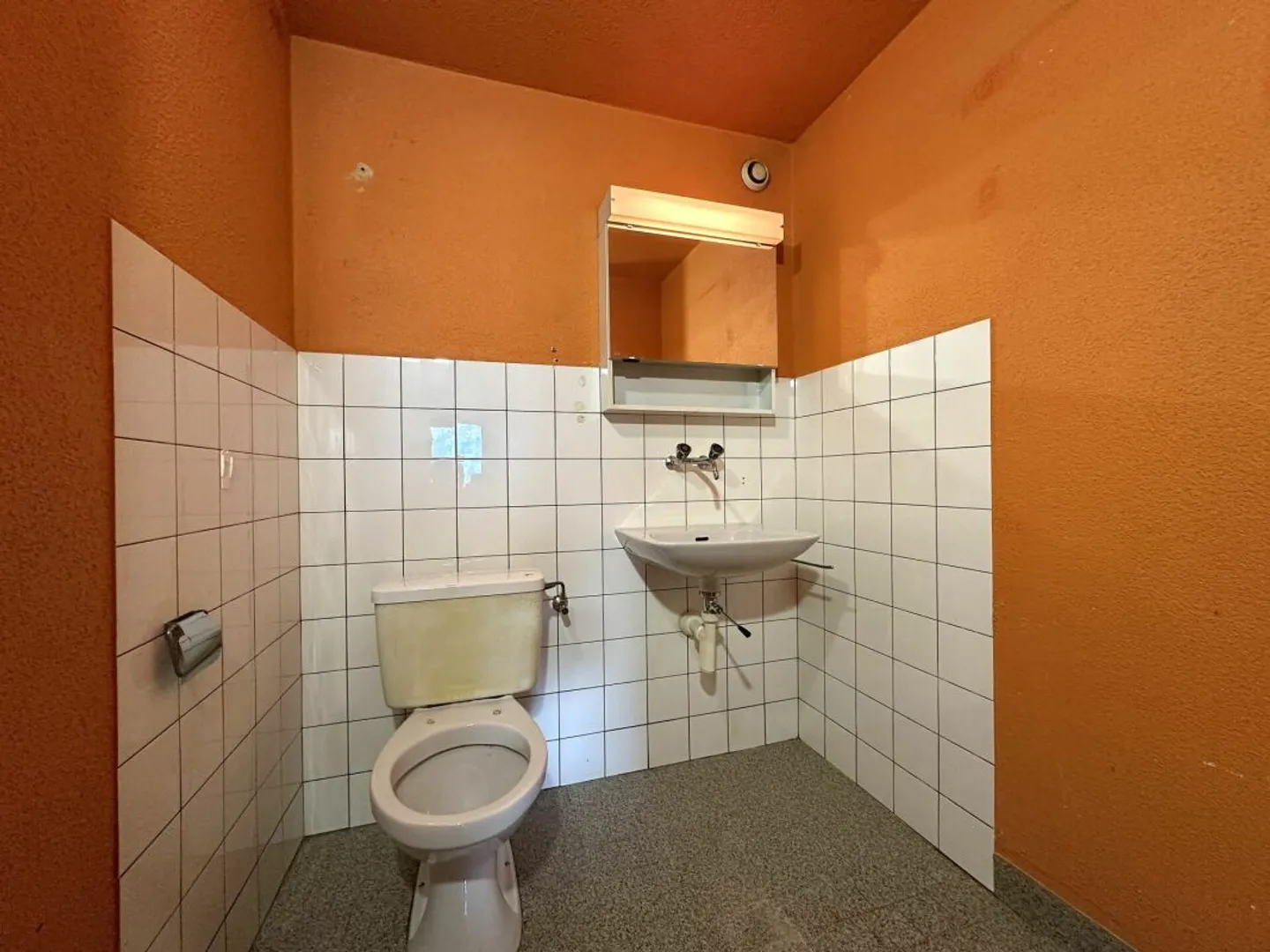 Geräumige Wohnung mit Loggia - Foto 9 von 11