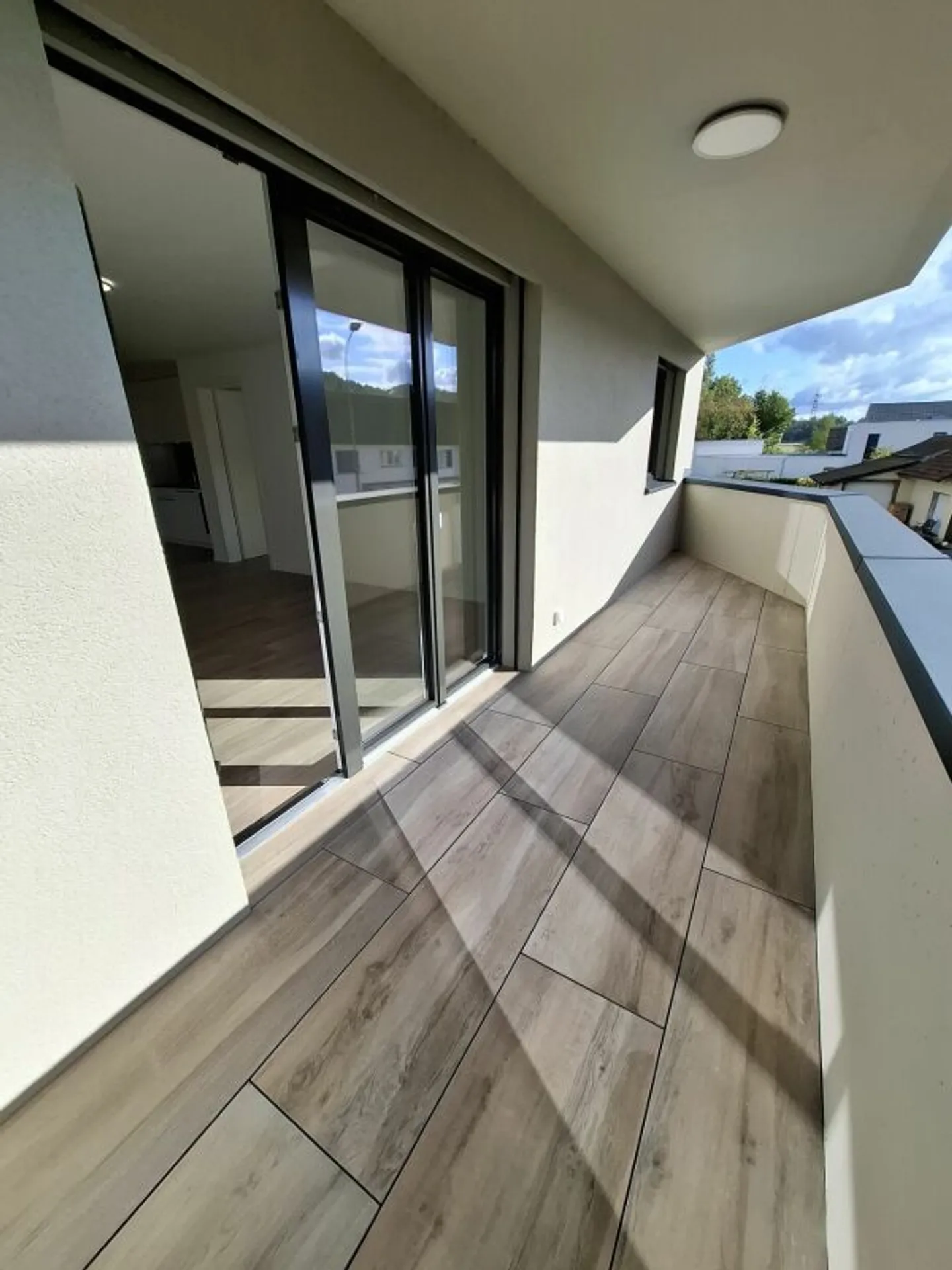 Appartamento di 3.5 locali come nuovo e moderno con balcone al 2° piano - Foto 12 di 12