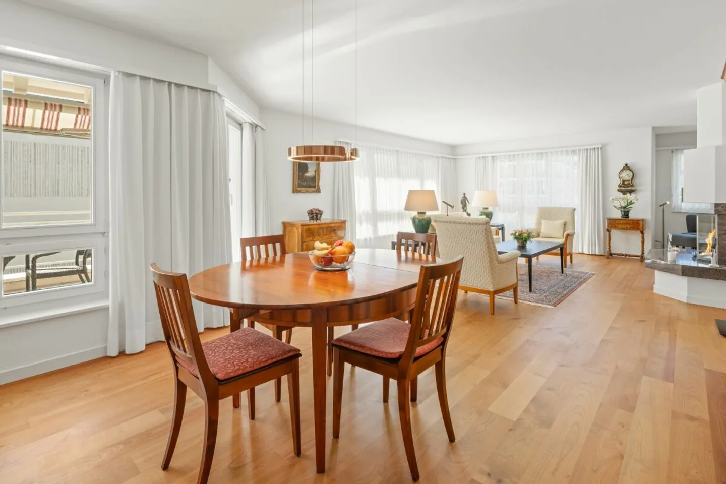 Zentrales Apartment mit Seeblick - Foto 3 von 13