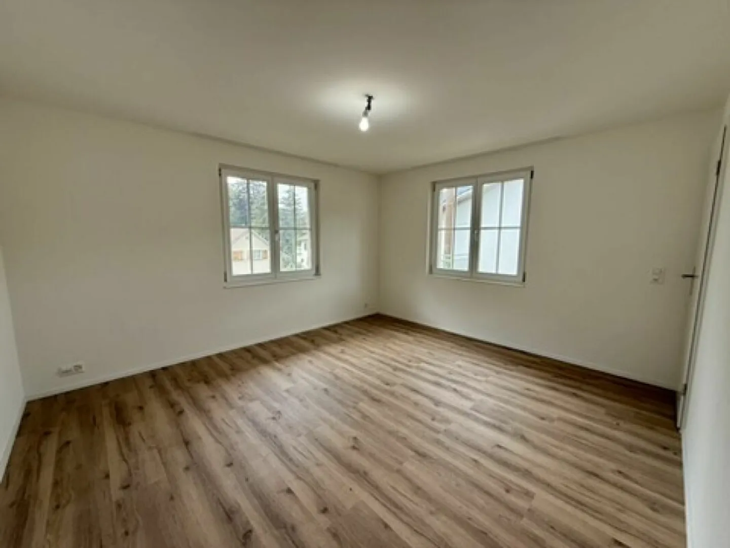 Einziehen statt renovieren - komplett kernsaniertes Einfamilienhaus in Mümliswil - Foto 12 von 13