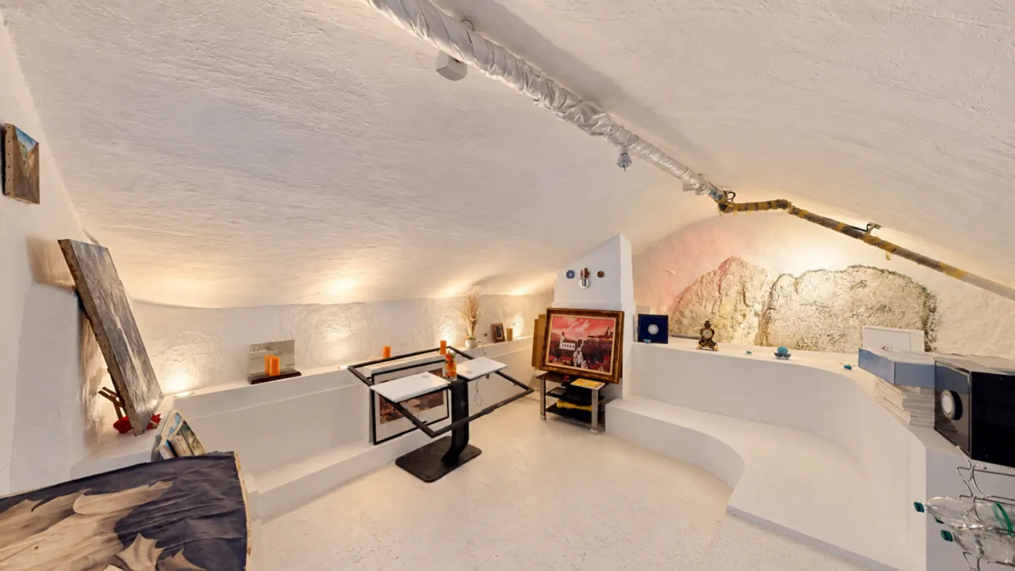 Historical and completely renovated single-family house in the old town of Aarburg - Photo 9 of 9