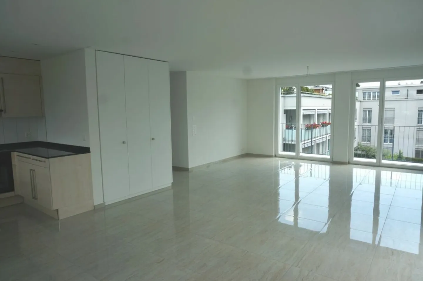 Grosszügige 3.5-Zimmer-Wohnung an guter Lage - Foto 2 von 12