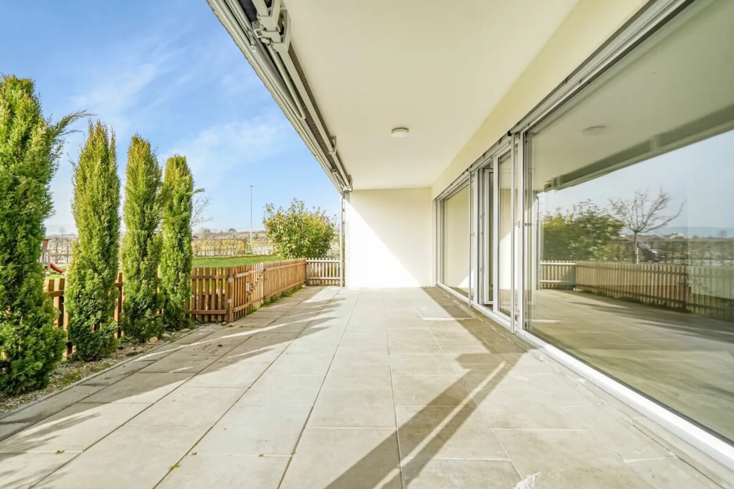 Là où les cœurs de famille s'épanouissent - 5,5 pièces avec accès au jardin - Photo 6 sur 13