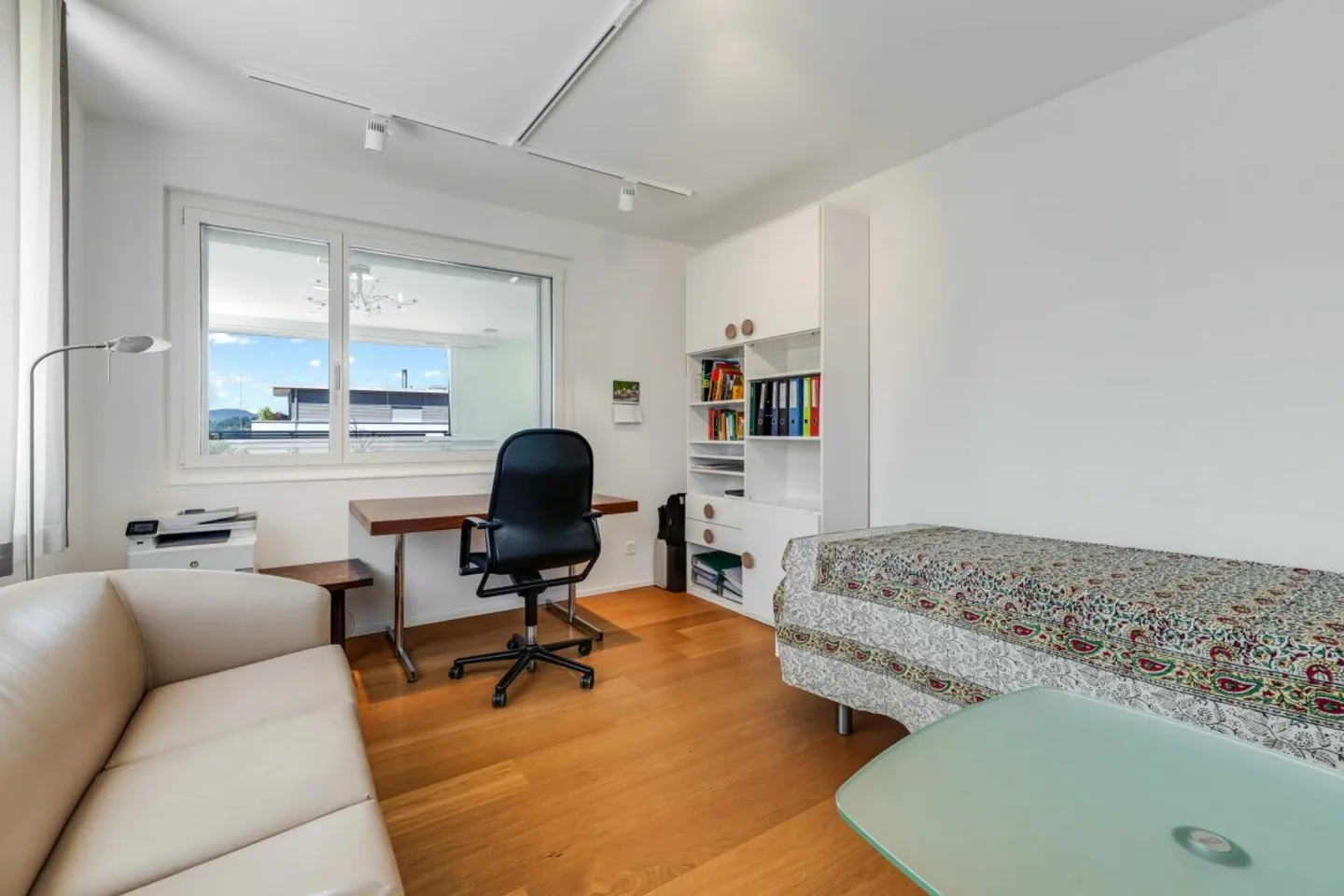 Appartamento moderno con balcone - Foto 8 di 13