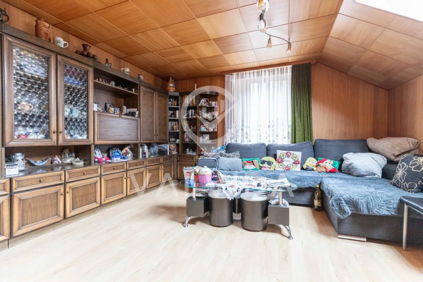 Attractive 4.5-room penthouse in a central location - Photo 9 of 13