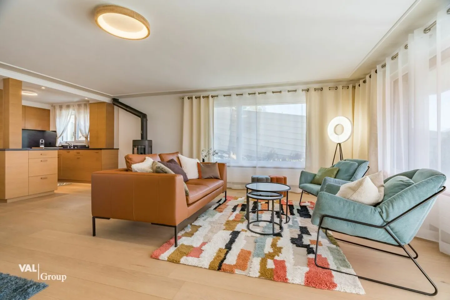 Élégance alpine et confort moderne au coeur de Crans-Montana - Photo 2 sur 13