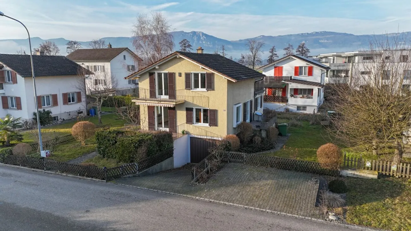 Maison individuelle avec jardin et possibilités d'aménagement - Photo 1 sur 13