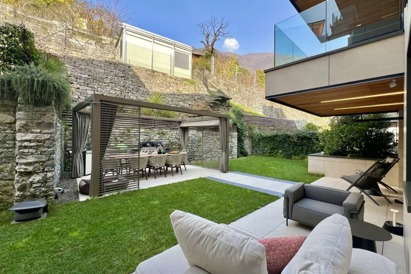 Luxuriöse Gartenwohnung in Locarno - Foto 1 von 13