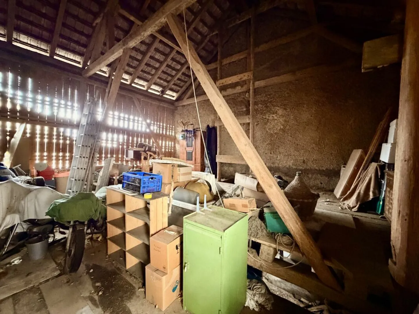 Plus qu'une maison : ferme avec grange et possibilités illimitées - Photo 12 sur 13