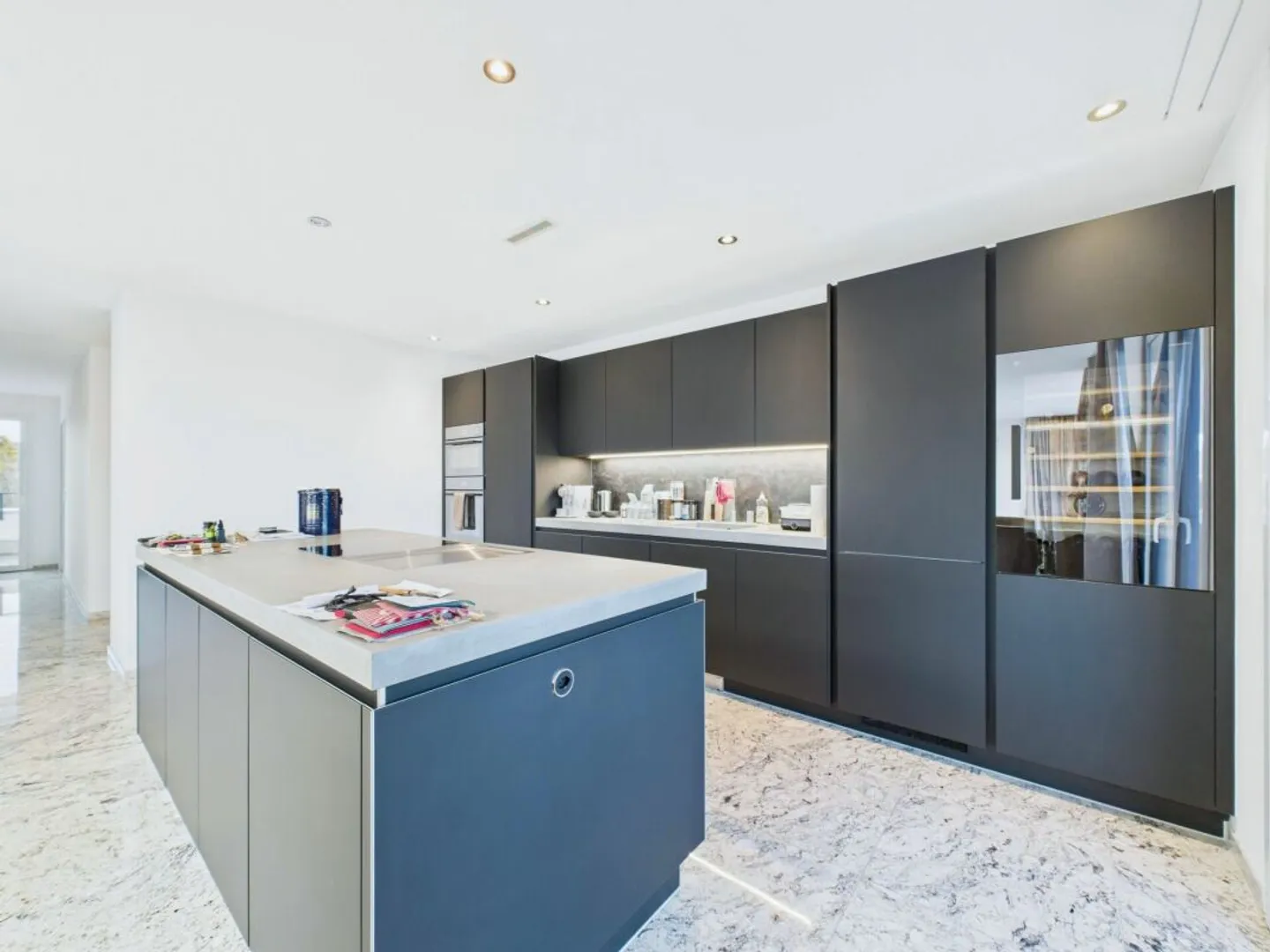 Esclusivo appartamento attico di 4,5 locali con top design interno nel centro di Kloten - Foto 6 di 13