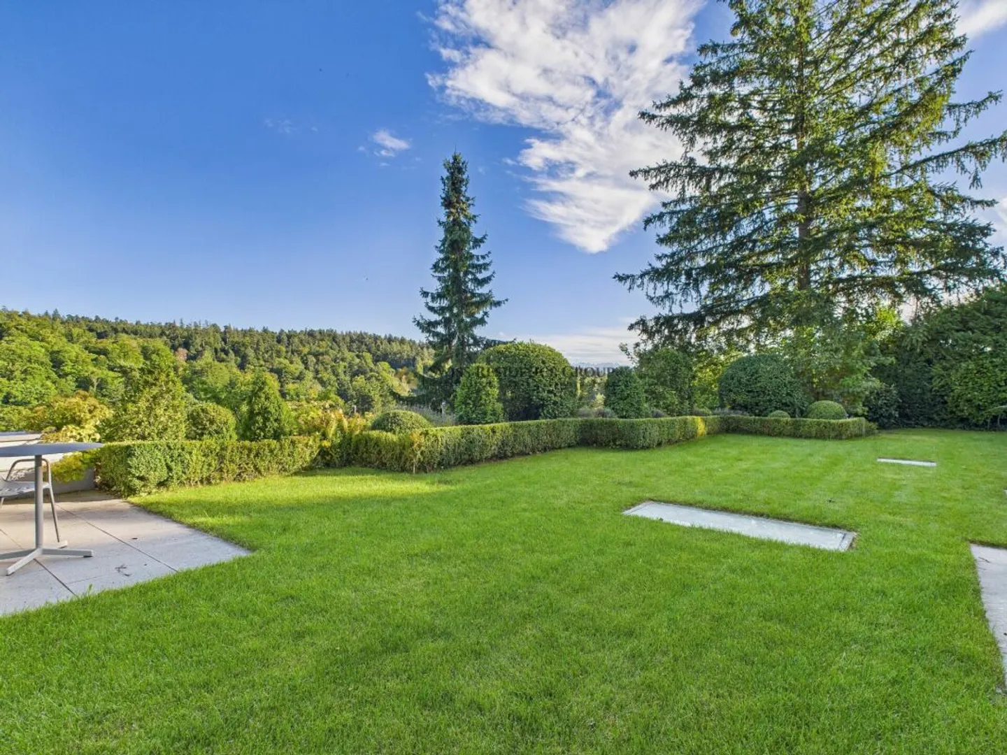 High-quality expansion standard with a dream garden in a south-facing location - Photo 2 of 13