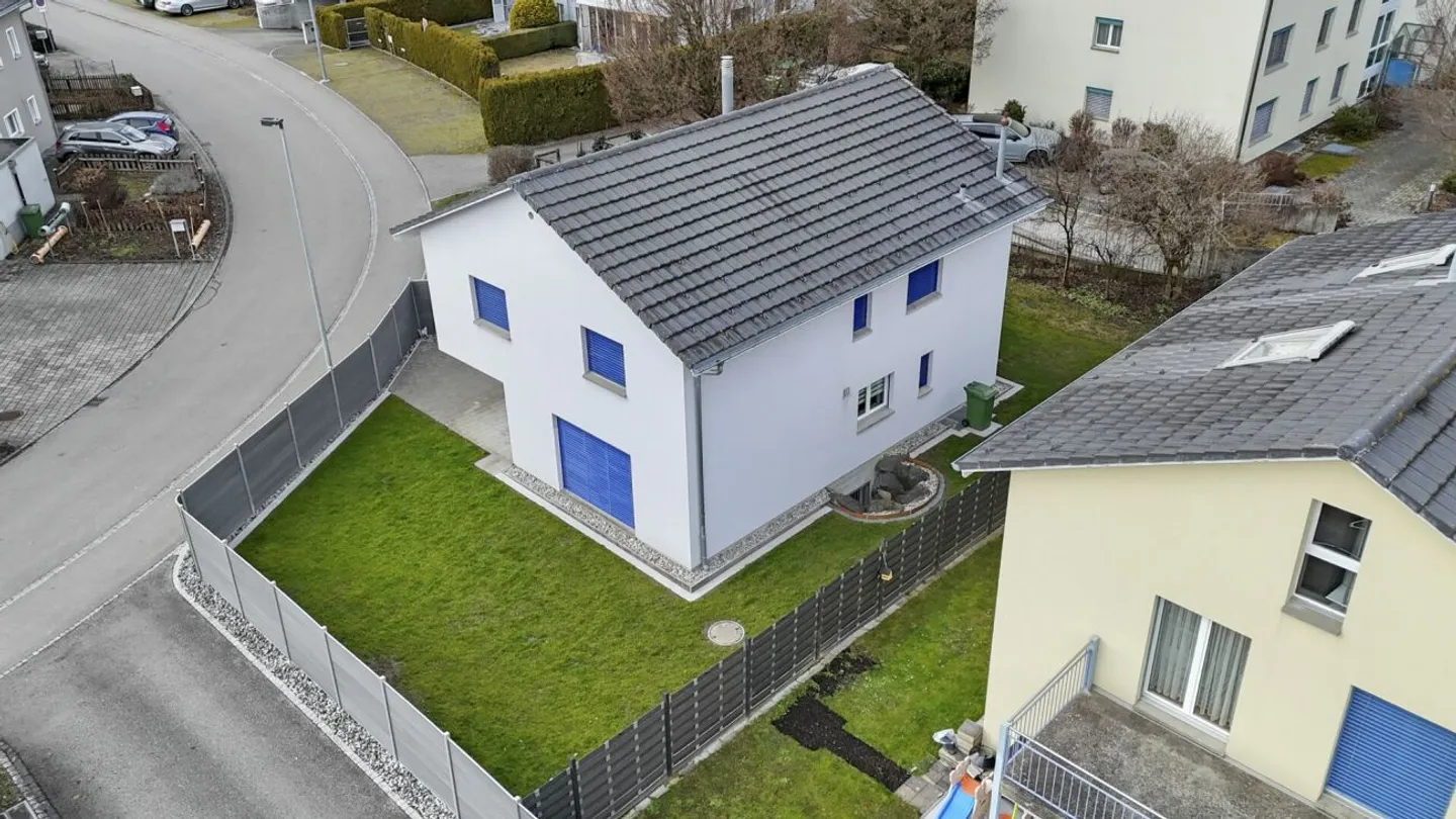 Maison individuelle avec beaucoup d'espace pour toute la famille à Sirnach - Photo 2 sur 13