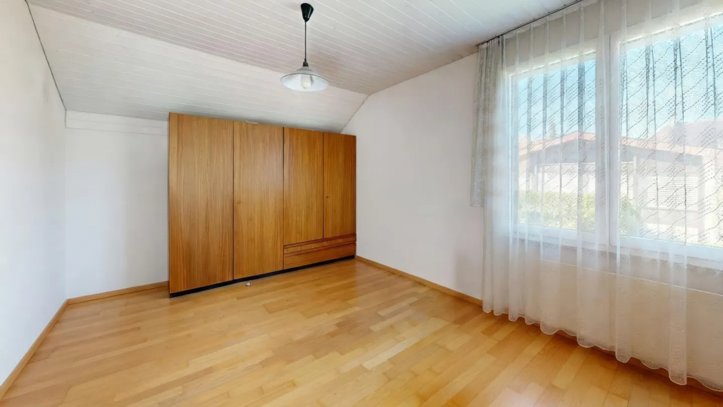 Grosszügiges freistehendes Haus - Foto 13 von 13
