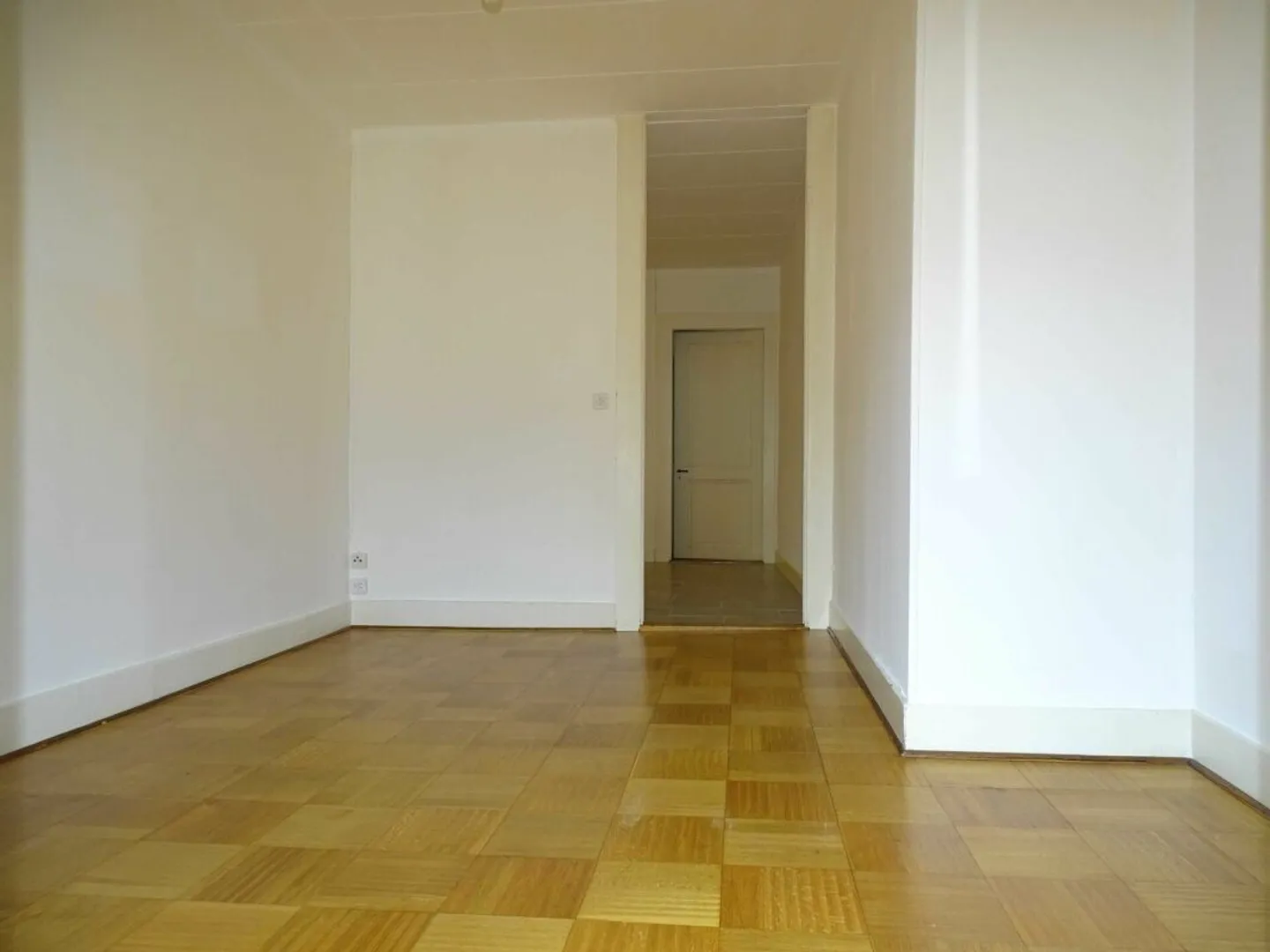 Building in Bex on Centrale Street - Photo 12 of 13