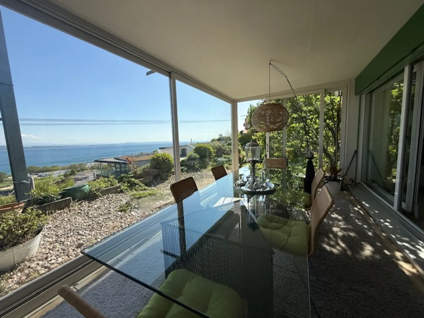 Appartement de 5.5 pièces avec magnifique vue sur le lac et les Alpes - Photo 12 sur 13