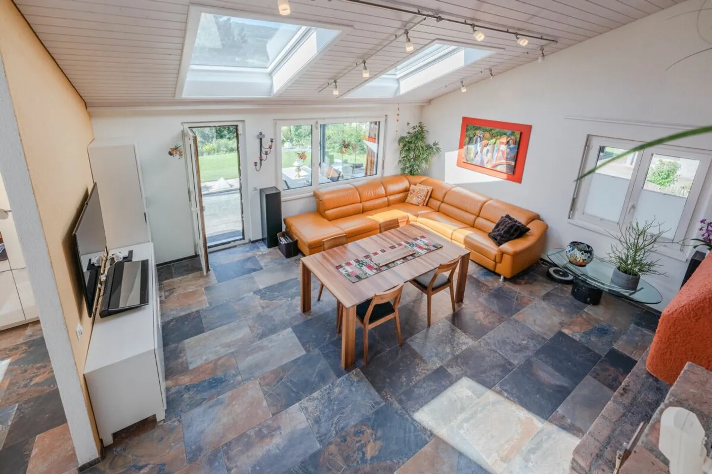 Charmantes Einfamilienhaus mit Garten - Foto 5 von 13