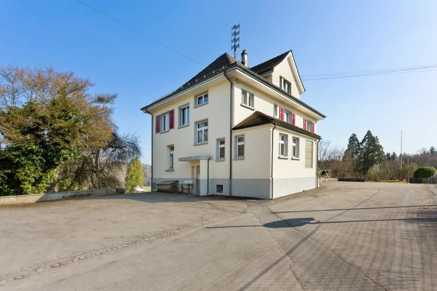 Einzigartige Gelegenheit - Mehrfamilienhaus mit Wohn- und Schulräumen - Photo 13 sur 13